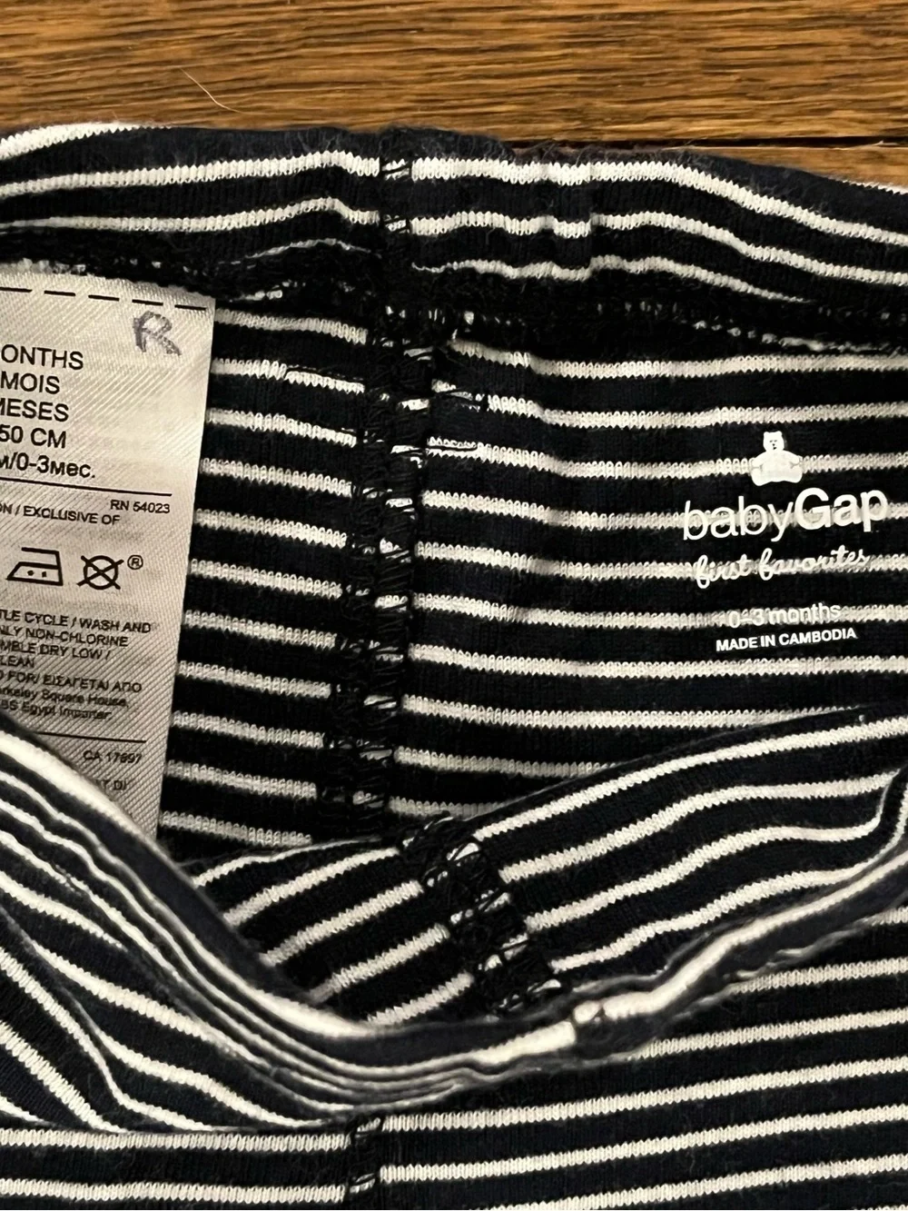 Baby Gap Boys Bundle 0-3 Months Bottoms Shorts Pants Sleeper Blue Striped